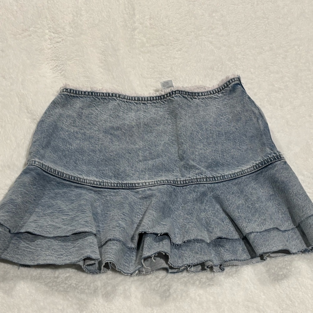 H&M ruffle jean skirt (NWT)